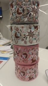 Tissu en dentelle brodée personnalisée de haute qualité pour robes, robes de mariée, tenues de soirée | Élégante dentelle en maille de tulle avec motif floral - Product Image 3