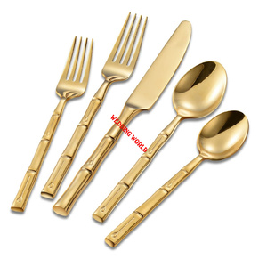 Juego de Cubiertos de Metal con Acabado Dorado, Juego de Cinco Cubiertos de Mesa de Calidad Superior, Cubiertos de Metal de Lujo - Product Image 5