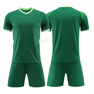 Nuevo Uniforme de Fútbol Personalizado para Adultos 2025, 100% Poliéster, Ligero y Ecológico, Servicio OEM, Mejor Precio - Product Image 1