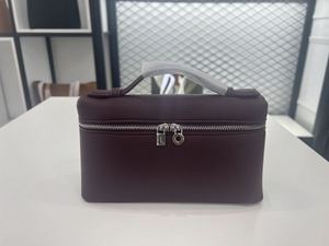 Borsa Porta Pranzo di Design, Borsa in Pelle da Donna, Semplice Borsa a Tracolla di Lusso con Apertura Diagonale - Product Image 6