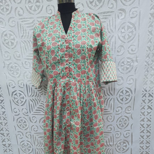 ชุดเดรสผ้าฝ้ายพิมพ์ลายบล็อกสั่งทำขายส่ง พร้อมเสื้อเชิ้ตติดกระดุม ทรงเอไลน์จีบแบบลำลองสำหรับผู้หญิง - Product Image 3