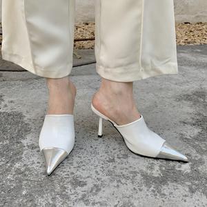 Ciabatte da donna in <span class=keywords><strong>argento</strong></span> tacchi bassi sottili con punta a punta di Design Slip On ciabatte estive scarpe nuovi arrivi sandali da donna alla moda - Product Image 2