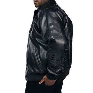 Blouson universitaire personnalisable pour homme, style streetwear, manches en cuir de luxe, séchage rapide, design rayé, style baseball, lettrage chenille - Product Image 6