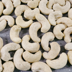 Prix raisonnable Noyau de noix de cajou W320 Santigo Noix de cajou Kaju Badam Exportés Au Moyen-Orient - Product Image 1