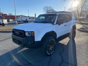 2024 pour Prado 4x4 SUV Neuf/Occasion Véhicule tout-terrain avec boîte de vitesses automatique Conduite à gauche Caméra arrière - Product Image 6