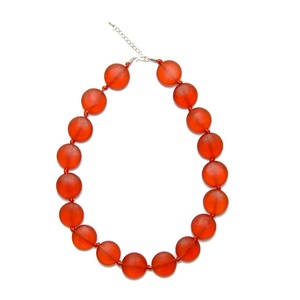 Collier en perles de résine 100% de haute qualité pour filles, design populaire pour les mariages et les fêtes, accessoire de mode de bonne qualité - Product Image 3