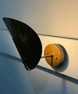 Milieu du siècle moderne 1 lumière LED en laiton brut Spoutnik applique murale avec abat-jour incurvé pour chambre Vintage - Product Image 4