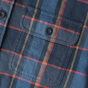 เสื้อเชิ้ตผู้ชายพรีเมียม สไตล์คลาสสิกติดกระดุม ผลิตจากผ้าที่สวมใส่สบาย เหมาะสำหรับใส่ทำงานและใส่ลำลอง - Product Image 6