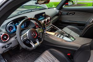 Mercedes-AMG GT Coupé 2020 d'occasion, excellent état, prêt à être expédié - Product Image 2