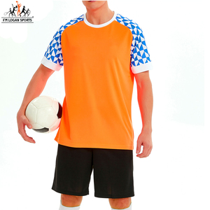 Uniforme de fútbol de calidad superior, uniforme cómodo, hecho en paquistaní, por FM LOGAN SPORTS - Product Image 4