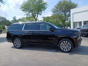 Vente aux enchères 2025 Chevrolet Suburban High Country SUV Noir Véhicule de Luxe Grand Format - Product Image 3