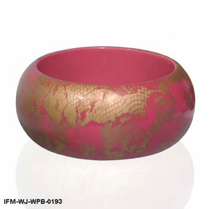 Brazalete de Madera Pintado a Mano con Diseño Floral Vibrante en Rosa y Dorado, Brazalete Boho Ancho y Grueso - Product Image 1