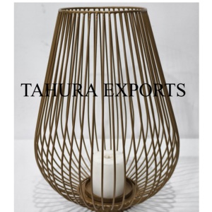 Nouveau Porte-Bougie Classique Haut avec Design de Cage Métallique Ornée Convient aux Espaces Traditionnels et aux Arrangements Décoratifs Élégants - Product Image 3