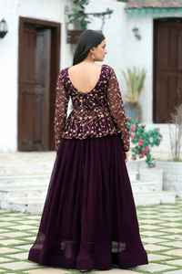 Blouse de travail à sequins brodés lourds fantaisie de créateur Crush Pleating Faux Blooming Style pakistanais Silky Lehenga Choli pour - Product Image 5