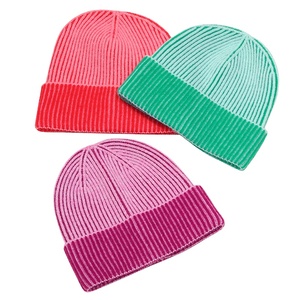 Gorro de Punto Grueso de Estilo Único con Bloques de Color, Gorro de Punto de Moda, Gorro de Punto Cálido y Muy Cómodo - Product Image 1