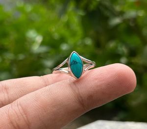 Anillo de pila de piedras preciosas turquesa, joyería hecha a mano minimalista de Plata de Ley 925, regalo perfecto para Mujeres Cristianas - Product Image 1