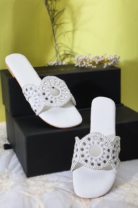 Jutti ประดับลูกปัดแบบมีสไตล์พื้นแบนส้นสูงสำหรับงานแต่งงานในช่วงฤดูหนาวฤดูใบไม้ร่วงเทศกาลสินค้าจากทั่วโลก - Product Image 3