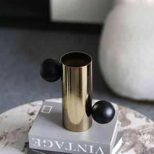 Vase à fleurs en métal, centre de table décoratif moderne avec finition lisse pour la maison, l'hôtel, le bureau, les événements de mariage, la décoration intérieure. - Product Image 3