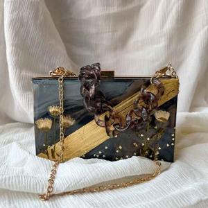 กระเป๋าคลัทช์เรซิ่นโปร่งใสทันสมัยสำหรับผู้หญิงลวดลายที่ไม่ซ้ำใครมีสไตล์และน้ำหนักเบากระเป๋างานฝีมือเรซินต้นทุนต่ำ - Product Image 5