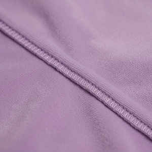 Conjunto Deportivo de Terciopelo de Lujo Personalizado al por Mayor, Chaqueta Ajustada con Cremallera para Mujer, Pantalones Ajustados de Cintura Alta con Corte de Campana - Product Image 4