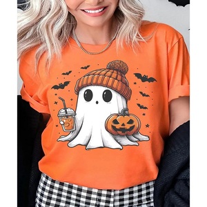 T-shirt personnalisé d'Halloween pour femmes, qualité supérieure, coupe ample avec un joli chapeau de citrouille fantôme pour toute occasion - Product Image 1