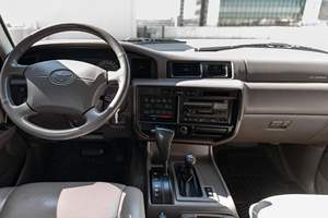 Toyota Land Cruiser 1997 LHD RHD d'occasion, prêt à la vente maintenant - Product Image 4