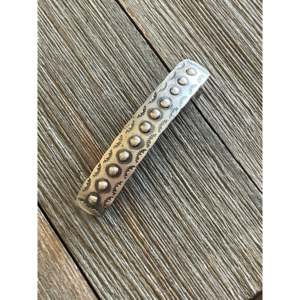 Barrette en argent sterling faite à la main par Tim Yazzie - Product Image 2