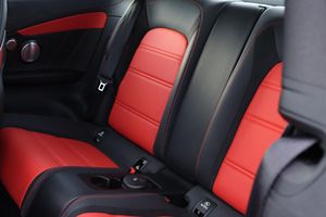LISTO PARA ENVIAR - USADO, VOLANTE A LA IZQUIERDA |   CONDUCCIÓN DERECHA |   AMG C63 S COUPE 2019 |   17800 millas, 503 HP, motor V8 biturbo - Product Image 5