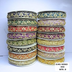 Dentelles brodées sur mesure avec des sequins fixés, design festonné, écologiques, vintage, florales, pour vêtements élégants, vêtements de mariée - Product Image 2