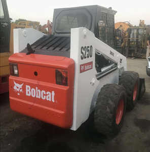 Ventes chaudes Bobcat S250 Chargeuse sur pneus d'occasion 99% NEUF Condition de mini-chargeuse Agricole Construction de bâtiments Construction agricole Chargeuse à moteur - Product Image 1