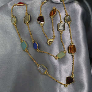 Collier ras du cou en plaqué or incrusté de pierres précieuses multiples - Product Image 6