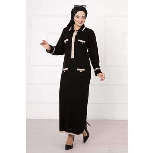 Robe modeste en tricot noir à boutons garnie de motifs - Product Image 1