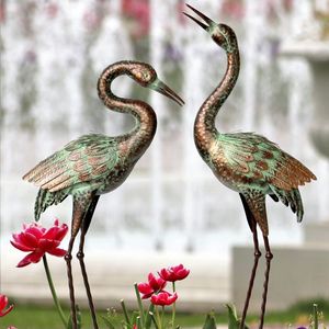 Escultura Moderna de Animales de Hierro, Artesanía Metálica con Detalles Hechos a Mano para Decoración de Jardín y Césped al Aire Libre, Estructura Resistente a la Intemperie - Product Image 1