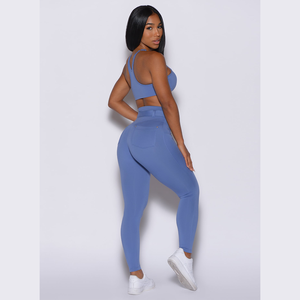 Respirant personnalisé Denim bleu pêche bas Leggings avec poches arrière taille haute et vêtements actifs mode Gym Leggings pour les femmes - Product Image 6
