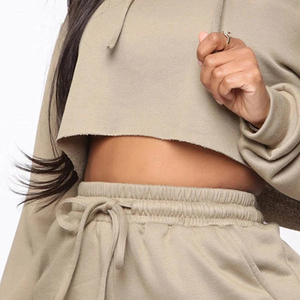 2025 nouveau Style sur mesure femmes haut court survêtement marque privée vêtements d'hiver femmes haut court survêtements 2 pièces ensemble - Product Image 6