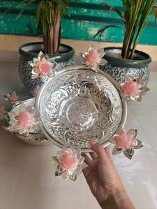 Bol Urli en argent allemand avec motif de lotus, lot de 2, accessoire de décoration intérieure, décoration Diwali, collection festive, décoration de la maison - Product Image 6