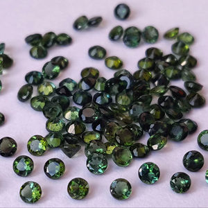 Tourmaline verte naturelle ronde 2.5mm à facettes de qualité supérieure-Tourmaline verte en vrac de qualité supérieure - Product Image 1