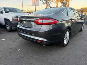 Ford Fusion Híbrido SE FWD 2016 - Product Image 4