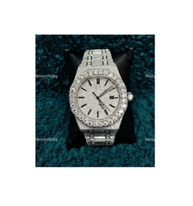 Montres en édition limitée montres cloutées en diamant Moissanite personnalisables disponibles à haute qualité auprès d'un fournisseur indien - Product Image 1