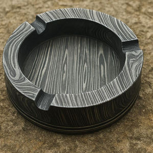 Cenicero Exclusivo de Acero de Damasco, Cenicero de Metal Premium Hecho a Mano para una Experiencia de Fumador de Lujo, Decoración para el Hogar, Oficina y Salón - Product Image 2
