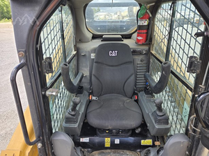 Chargeuse compacte sur chenilles Cat 299D3 XE 110HP d'occasion en bon état, avec tête de broyage CAT HM415C, à vendre - Product Image 5