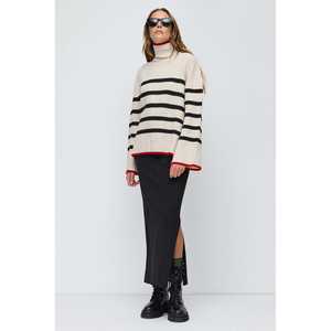 Cardigan décontracté pour femme, rayé, en chenille de haute qualité, tricot respirant, appliqué non tissé, design avant de pointe pour l'hiver - Product Image 3