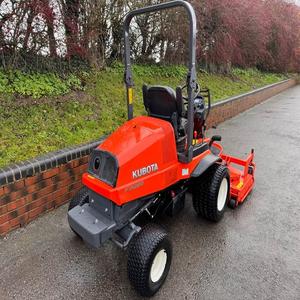 Cortadora de césped Kubota, duradera y fiable, diseño compacto para una fácil operación y un cuidado preciso del césped. - Product Image 4