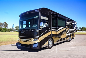 4VZAT1D97PC091253 Camping-car diesel de luxe classe A d'occasion 2023, 35 pieds, moteur arrière, lit king-size, intérieur haut de gamme, faible kilométrage - Product Image 6