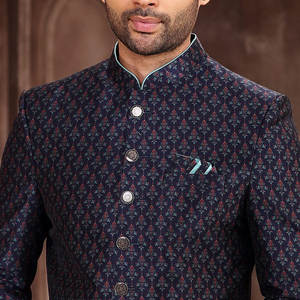 Sherwani de alta calidad para hombres en estilo étnico tradicional Servicios OEM para todas las edades Ropa india y pakistaní - Product Image 3