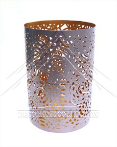 Bougie votive en métal minimaliste chic pour décor de Noël dans des styles modernes ou éclectiques - Product Image 4