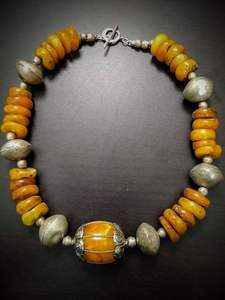 สร้อยคอจี้เรซินและโลหะโบฮีเมียนทำด้วยมือที่มีสีสัน - Product Image 6