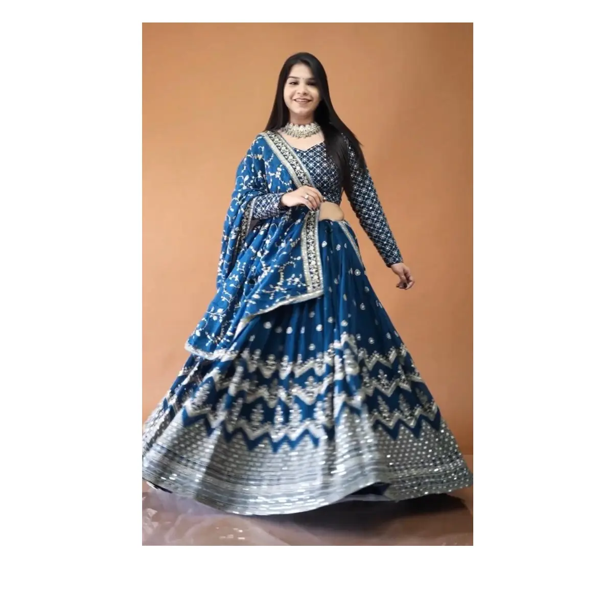 Vêtements indiens et pakistanais en Georgette avec tissu de soie miroir Lehenga Choli pour femmes, vente en gros