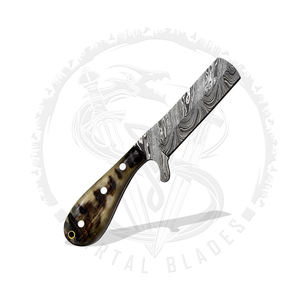 Couteau de cow-boy de coupe-taureau de taille personnalisée avec poignée parfaite lame en acier damas avec gaine en cuir crêpe - Product Image 3