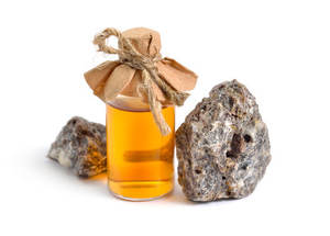 Huile essentielle résinoïde de benzoïne 100% pure Vente en gros Huile essentielle de résinoïde de benzoïne en vrac Huile résinoïde de benzoïne naturelle et pure - Product Image 2